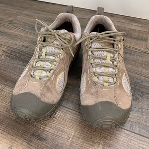 Merrell women’s size 10 shoe